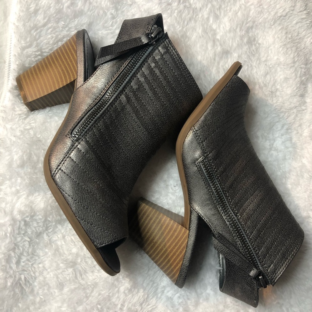 Peep Toe Silver ankle booties